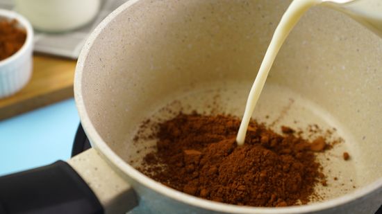 Процесс приготовления молочного шоколада