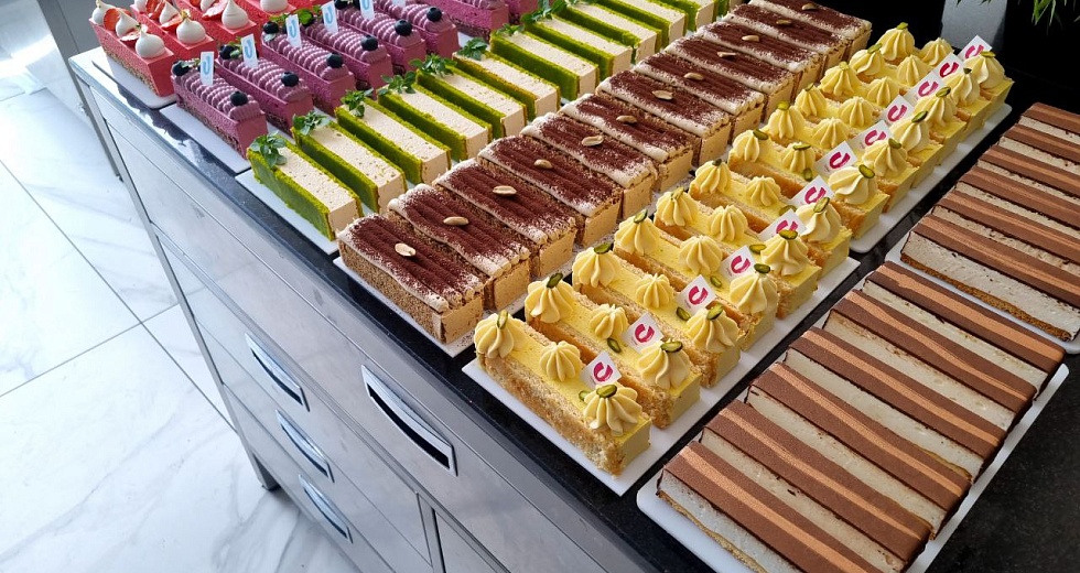 ОНЛАЙН КУРС. Пирожные Птичье молоко. 6 видов. С ЧАТОМ ПОДДЕРЖКИ. Стоимость 10000 рублей.