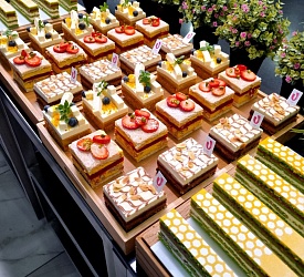 Москва. Нарезные пирожные. 1 день Москва. Нарезные пирожные. 1 день